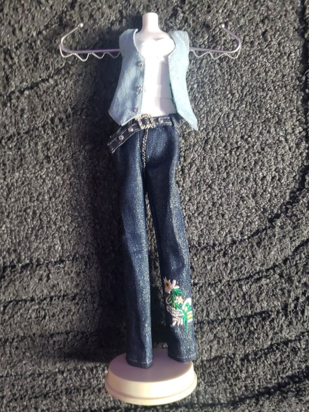 S.S. Sarna Jewelry Holder Casual Outfit Denim Vest White Top Jeans 6236
